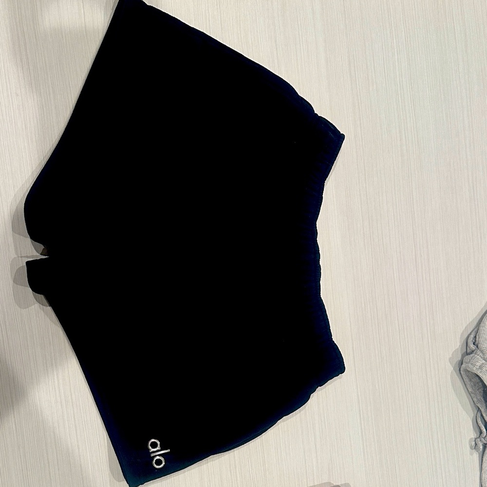 Alo Accolade Shorts. Like new.